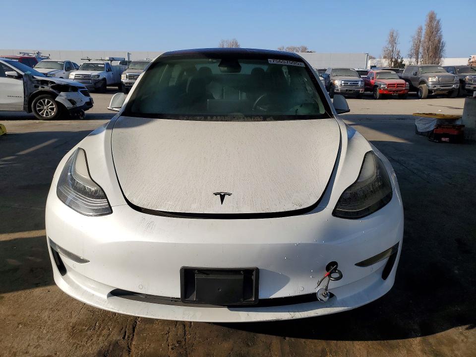 Photo 5 from auction – 2018 TESLA MODEL 3 with VIN 5YJ3E1EA5JF062941