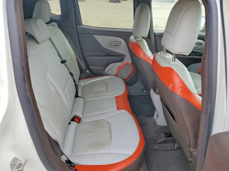 Foto 10 de la subasta – 2016 JEEP RENEGADE con VIN ZACCJADT4GPC78960