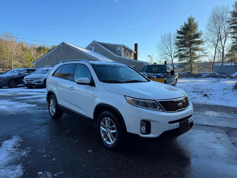 KIA SORENTO LX 2014 with VIN 5XYKT3A69EG478228 - Photo from auction