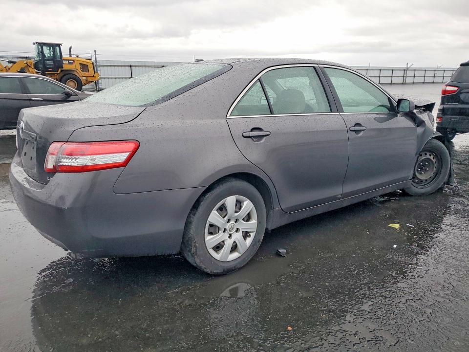 Zdjęcie 3 z aukcji – 2011 TOYOTA CAMRY z VIN JTNBF3EK2B3005961