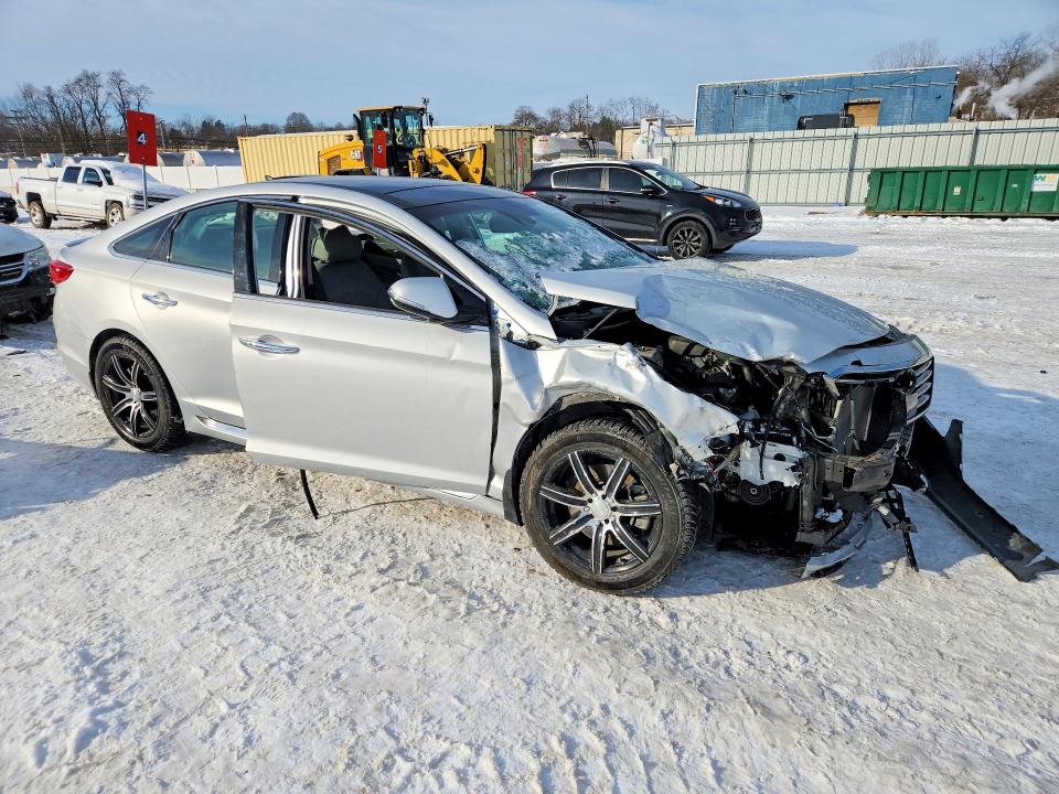 Photo 4 from auction – 2015 HYUNDAI SONATA with VIN 5NPE34AFXFH197827