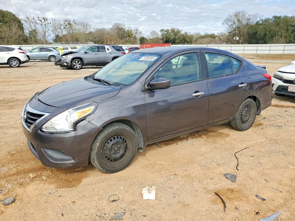 NISSAN VERSA 2015 with VIN 3N1CN7AP8FL876011 - Photo from auction