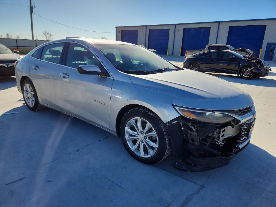 Photo 4 from auction – 2020 CHEVROLET MALIBU with VIN 1G1ZD5ST5LF068028