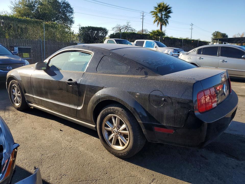 Photo 2 from auction – 2007 FORD MUSTANG with VIN 1ZVFT80N575279256