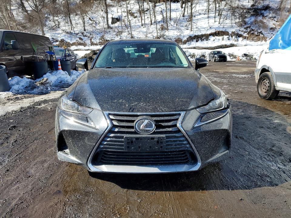 Photo 5 from auction – 2017 LEXUS IS with VIN JTHCM1D25H5017084