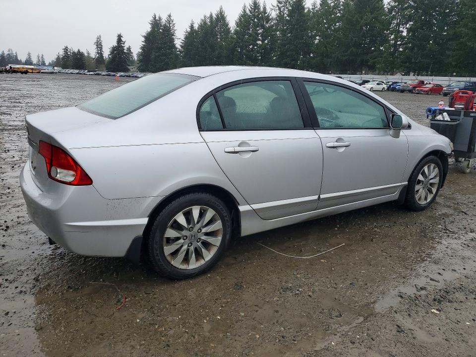 Photo 3 from auction – 2011 HONDA CIVIC with VIN 19XFA1F95BE019124