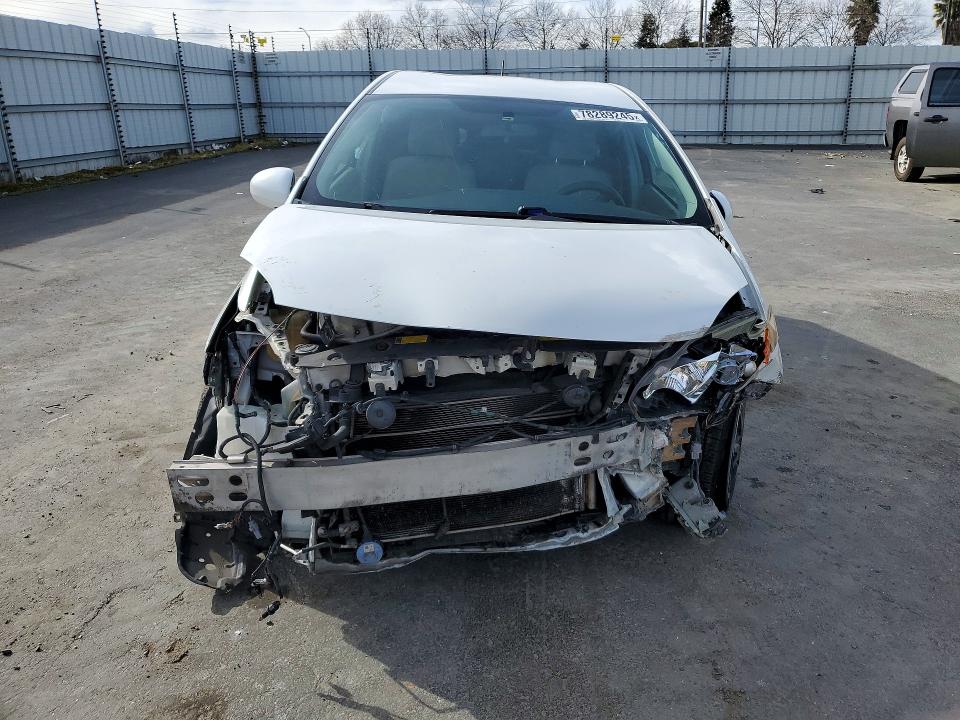 Photo 5 from auction – 2014 TOYOTA PRIUS with VIN JTDKN3DU9E1759319