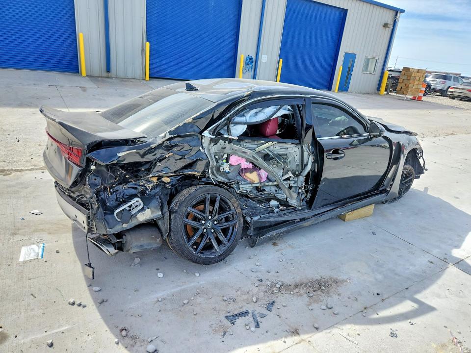Photo 3 from auction – 2017 LEXUS IS with VIN JTHBA1D23H5043381