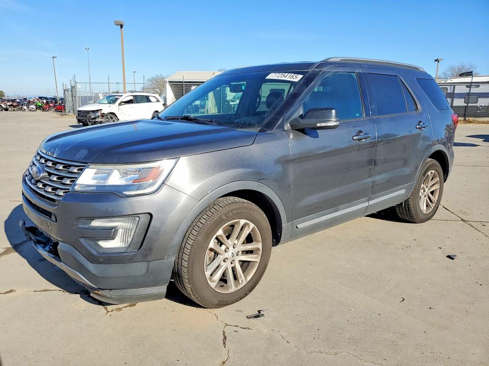 FORD EXPLORER 2016 with VIN 1FM5K7DH1GGD13886 - Photo from auction