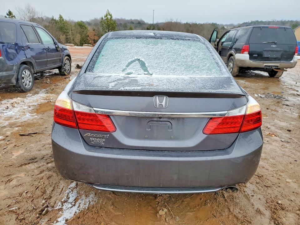 Photo 6 from auction – 2013 HONDA ACCORD with VIN 1HGCR2F85DA182081