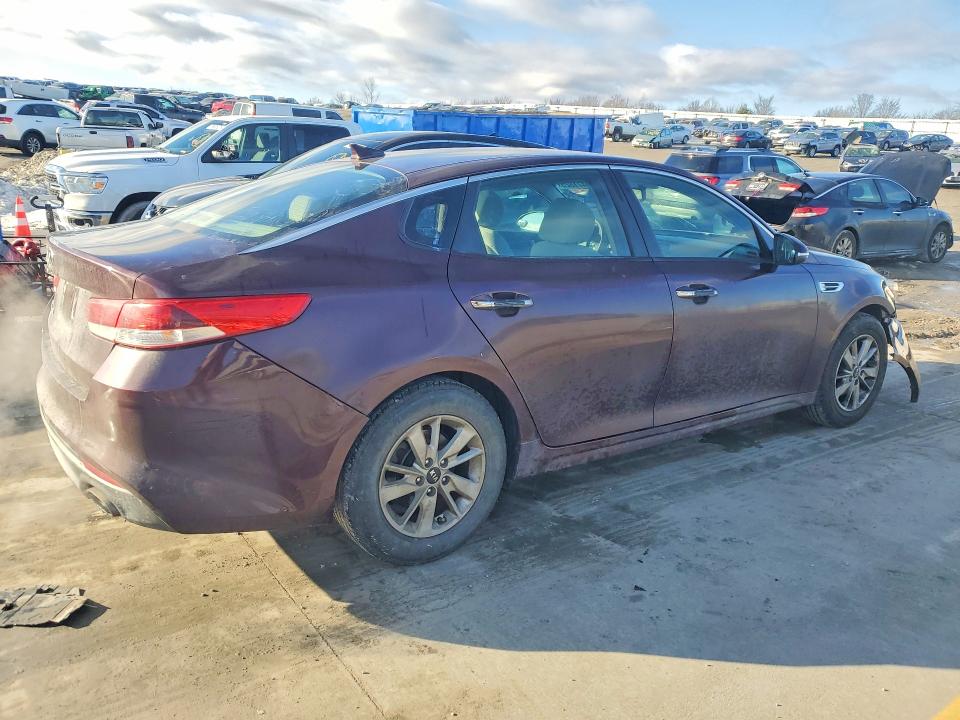 Photo 3 from auction – 2016 KIA OPTIMA with VIN 5XXGT4L31GG116111