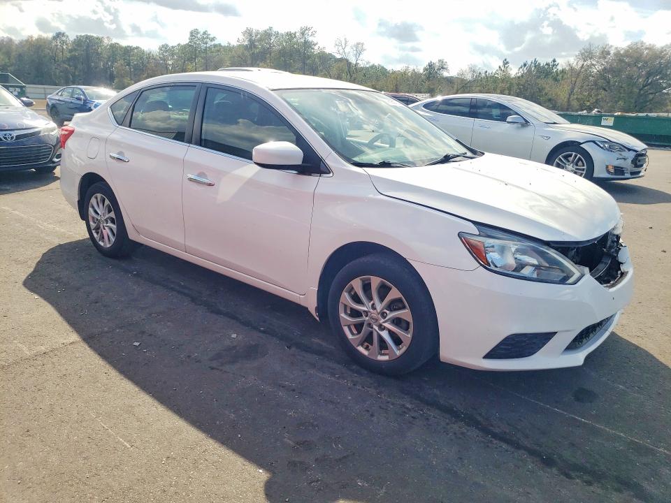Photo 4 from auction – 2017 NISSAN SENTRA with VIN 3N1AB7AP6HY304263