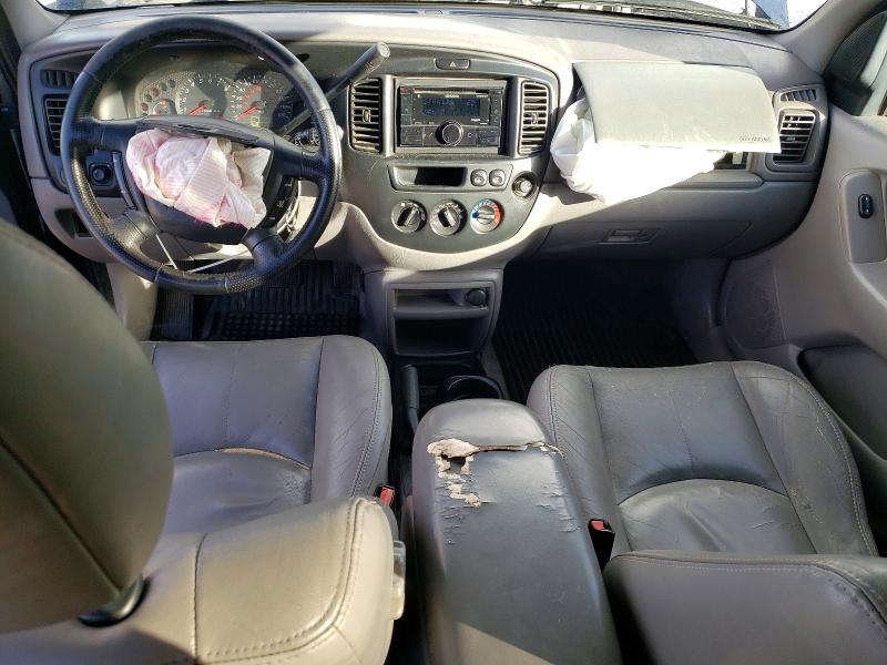Photo 8 from auction – 2002 MAZDA TRIBUTE with VIN 4F2YU081X2KM33871