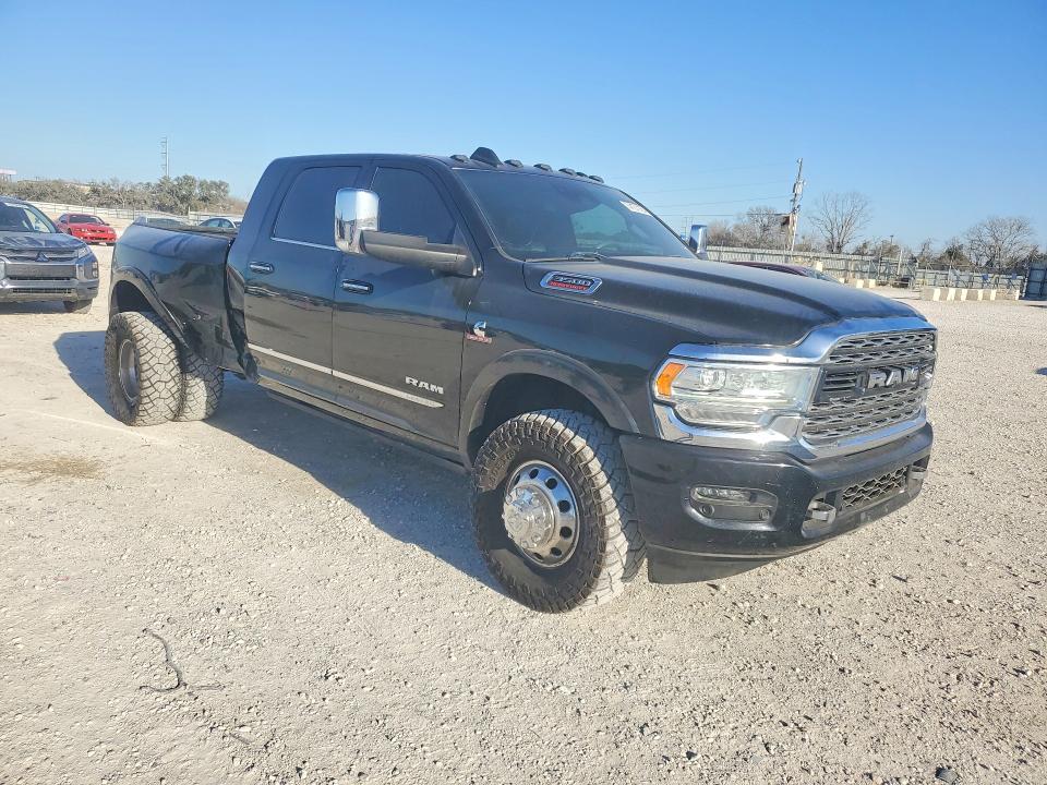 Photo 4 from auction – 2019 RAM 3500 LIMIT with VIN 3C63RRPL7KG525750