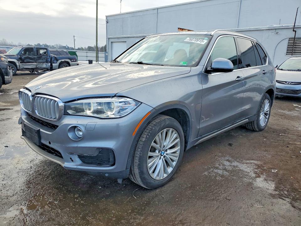 BMW X5 2017 with VIN 5UXKR0C30H0X77602 - Photo from auction