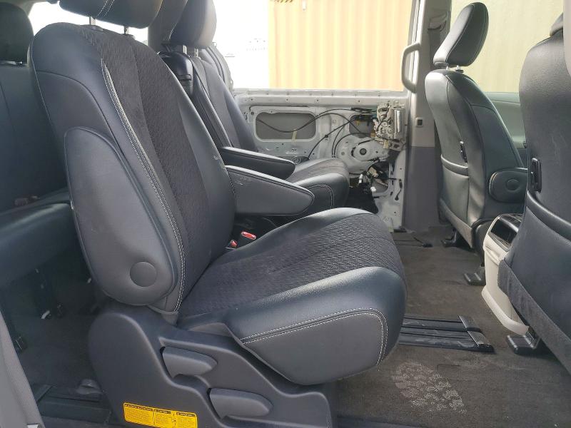 Photo 11 from auction – 2014 TOYOTA SIENNA SPO with VIN 5TDXK3DC0ES475151