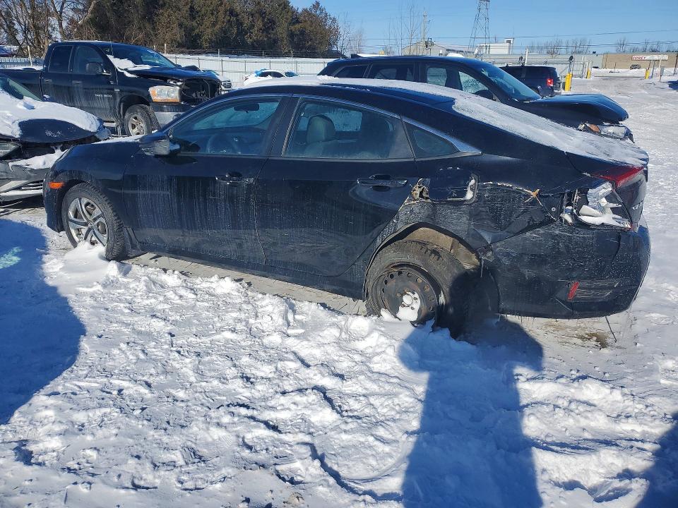 Photo 2 from auction – 2018 HONDA CIVIC LX with VIN 2HGFC2F50JH000658
