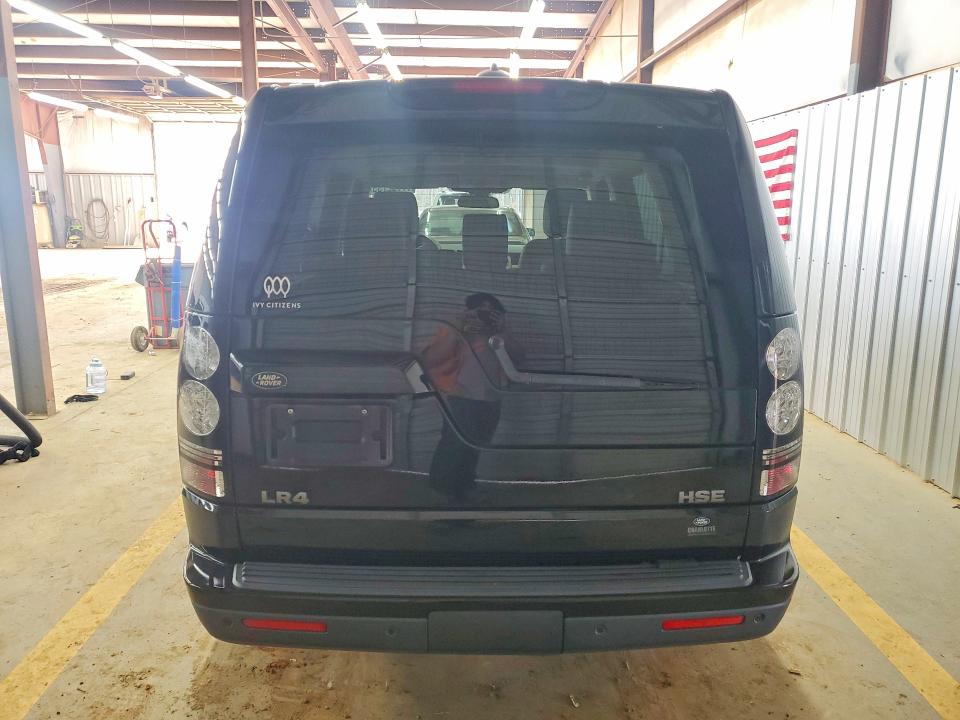 Photo 6 from auction – 2016 LAND ROVER LR4 with VIN SALAG2V62GA796949