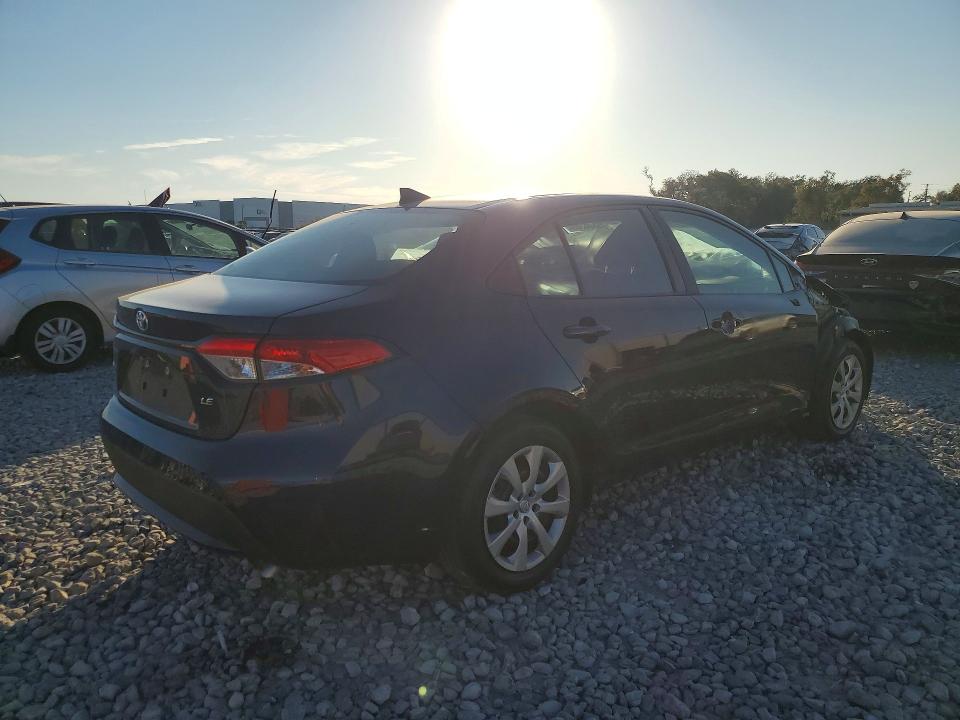 Zdjęcie 3 z aukcji – 2021 TOYOTA COROLLA z VIN 5YFEPMAEXMP266205
