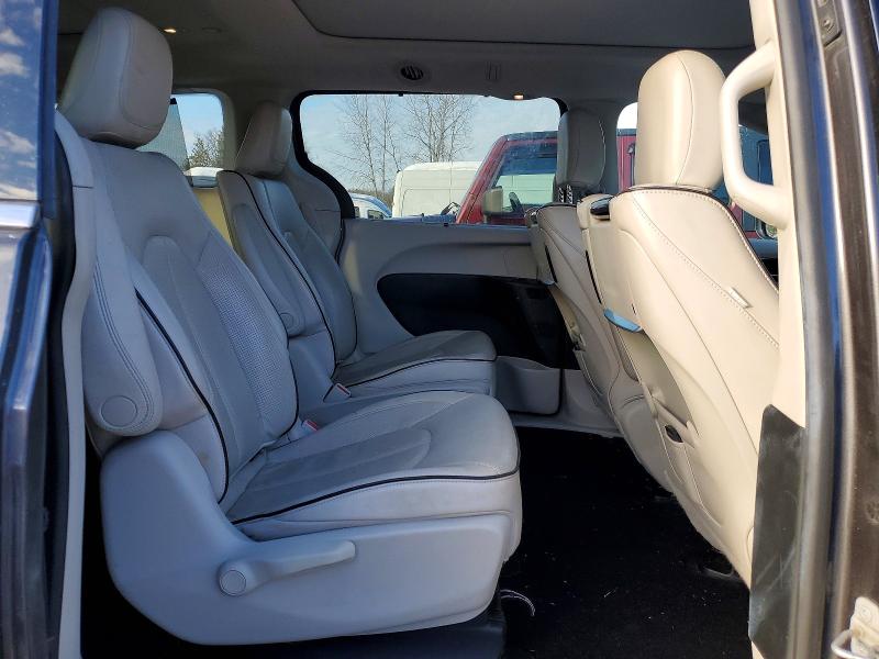 Photo 11 from auction – 2018 CHRYSLER PACIFICA H with VIN 2C4RC1N75JR113556