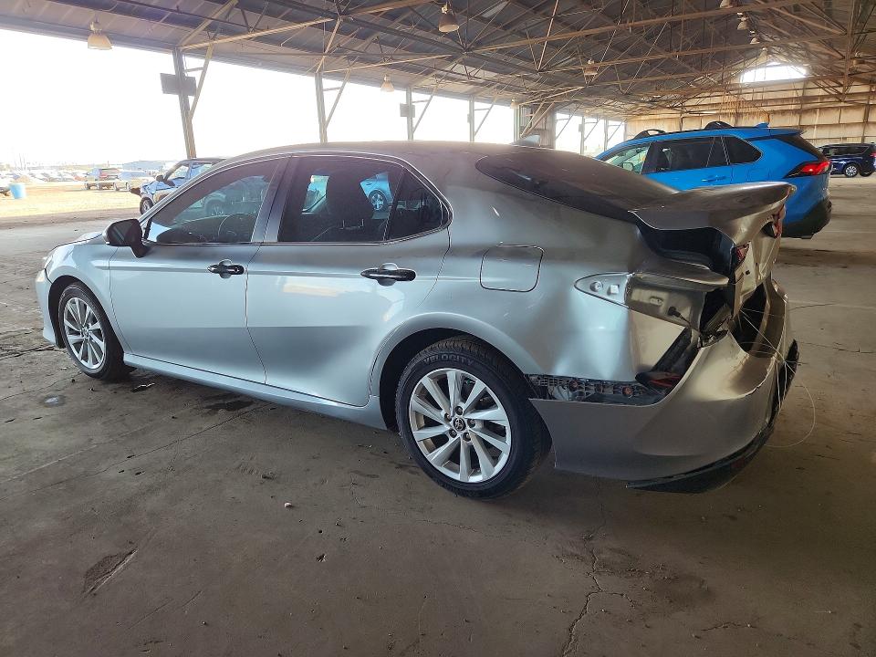 Photo 2 from auction – 2022 TOYOTA CAMRY with VIN 4T1C11AK1NU689882