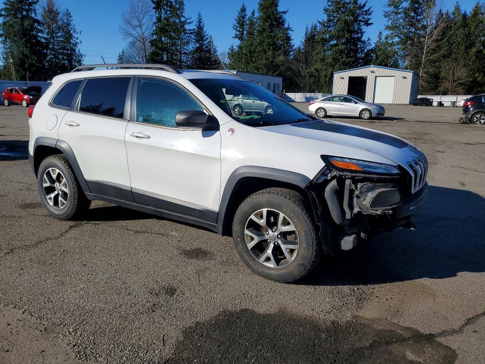 Photo 4 from auction – 2015 JEEP CHEROKEE with VIN 1C4PJMBS3FW757093
