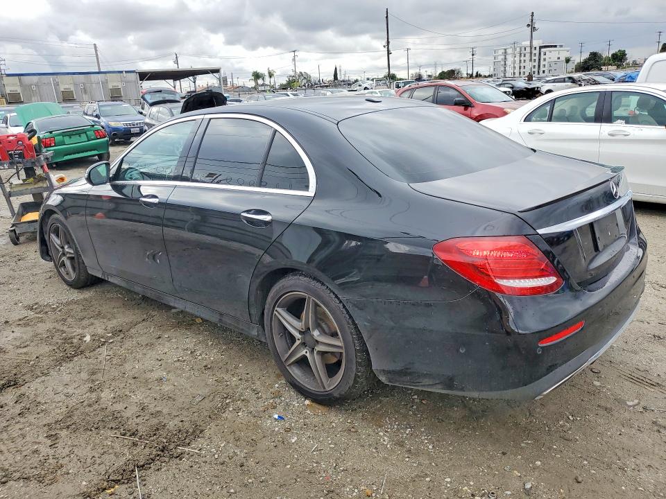 Photo 2 from auction – 2017 MERCEDES-BENZ E 300 with VIN WDDZF4JB2HA182163