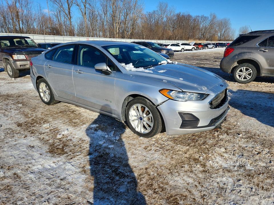 Zdjęcie 4 z aukcji – 2019 FORD FUSION SE z VIN 3FA6P0LU4KR236907
