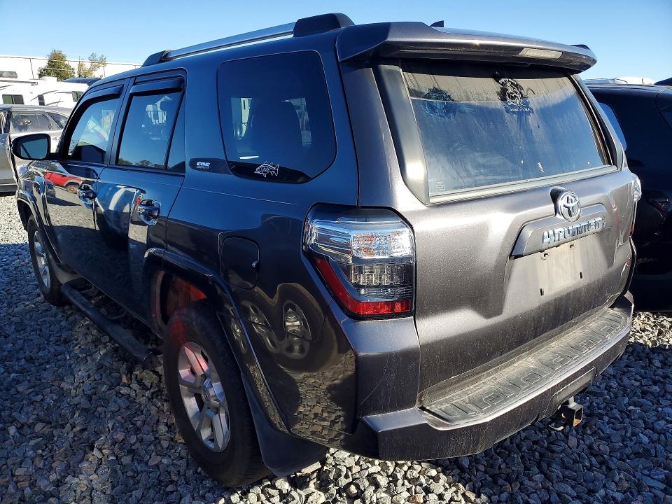 Photo 2 from auction – 2021 TOYOTA 4RUNNER SR with VIN JTEFU5JR7M5230812