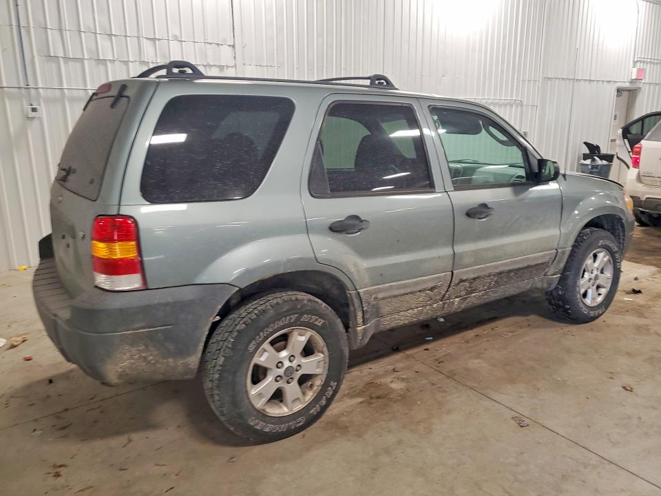 Photo 3 from auction – 2006 FORD ESCAPE with VIN 1FMYU03146KC08550