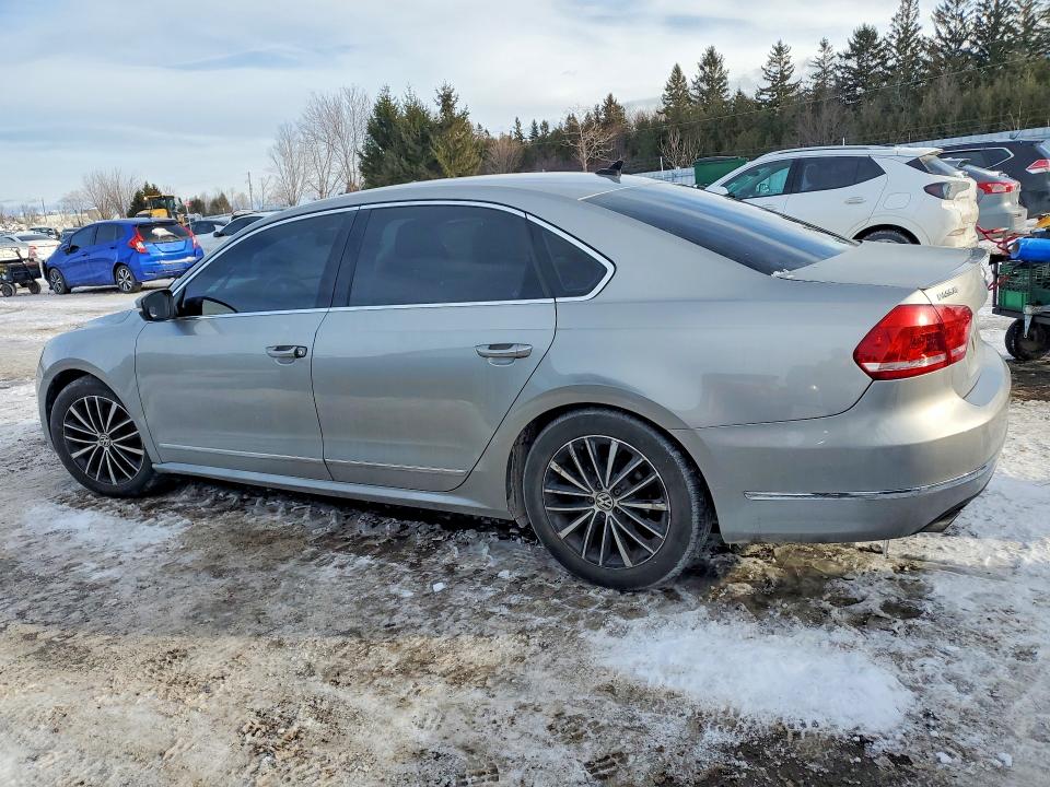 Photo 2 from auction – 2014 VOLKSWAGEN PASSAT SEL with VIN 1VWCN7A30EC086512