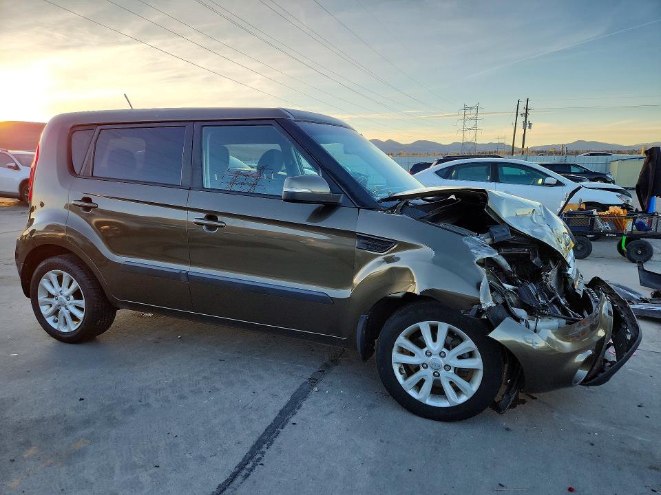 Photo 4 from auction – 2013 KIA SOUL + with VIN KNDJT2A6XD7558025