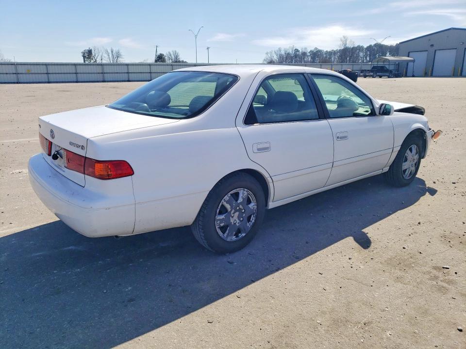 Photo 3 from auction – 2001 TOYOTA CAMRY with VIN 4T1BG22K31U778801
