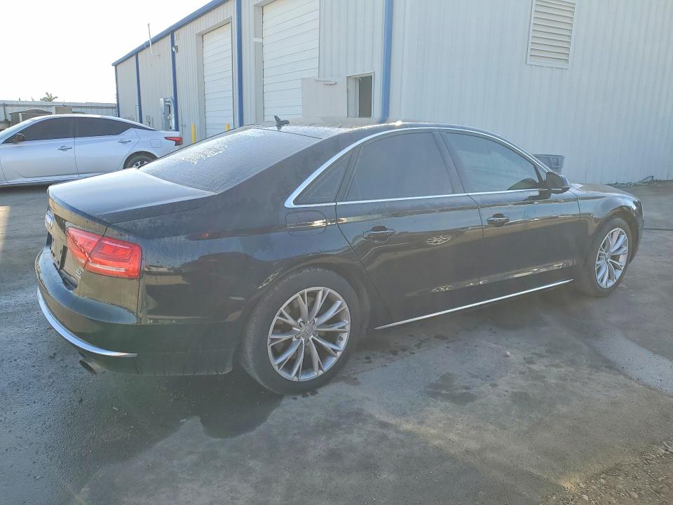 Photo 3 from auction – 2011 AUDI A8 with VIN WAUAVAFD7BN022716