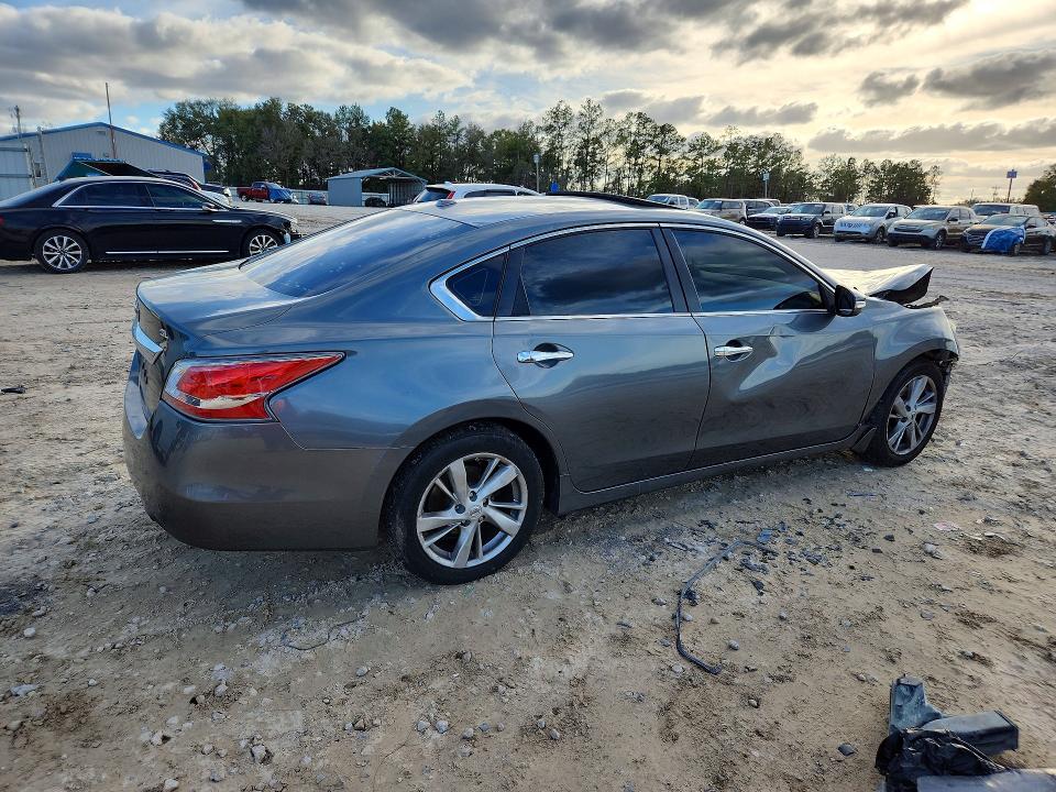 Photo 3 from auction – 2015 NISSAN ALTIMA with VIN 1N4AL3AP2FN402242