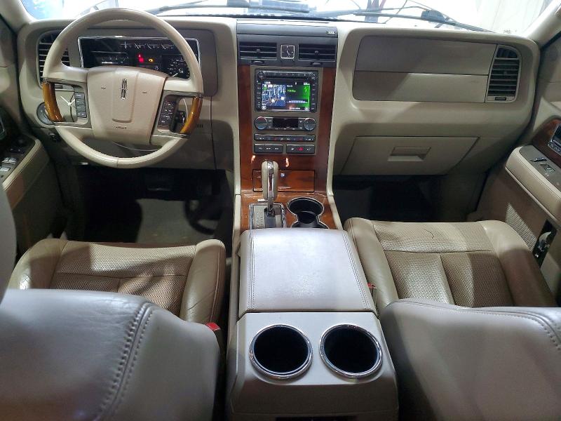 Photo 8 from auction – 2013 LINCOLN NAVIGATOR with VIN 5LMJJ2H58DEL08628
