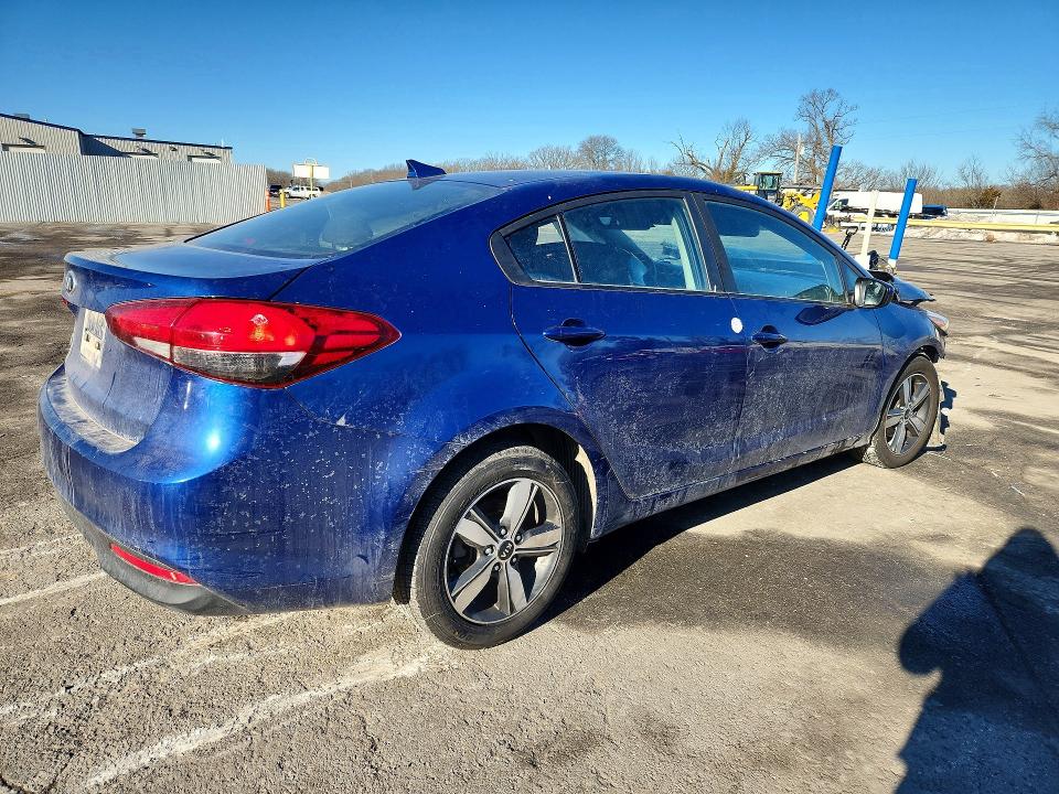 Photo 3 from auction – 2018 KIA FORTE with VIN 3KPFL4A70JE241201