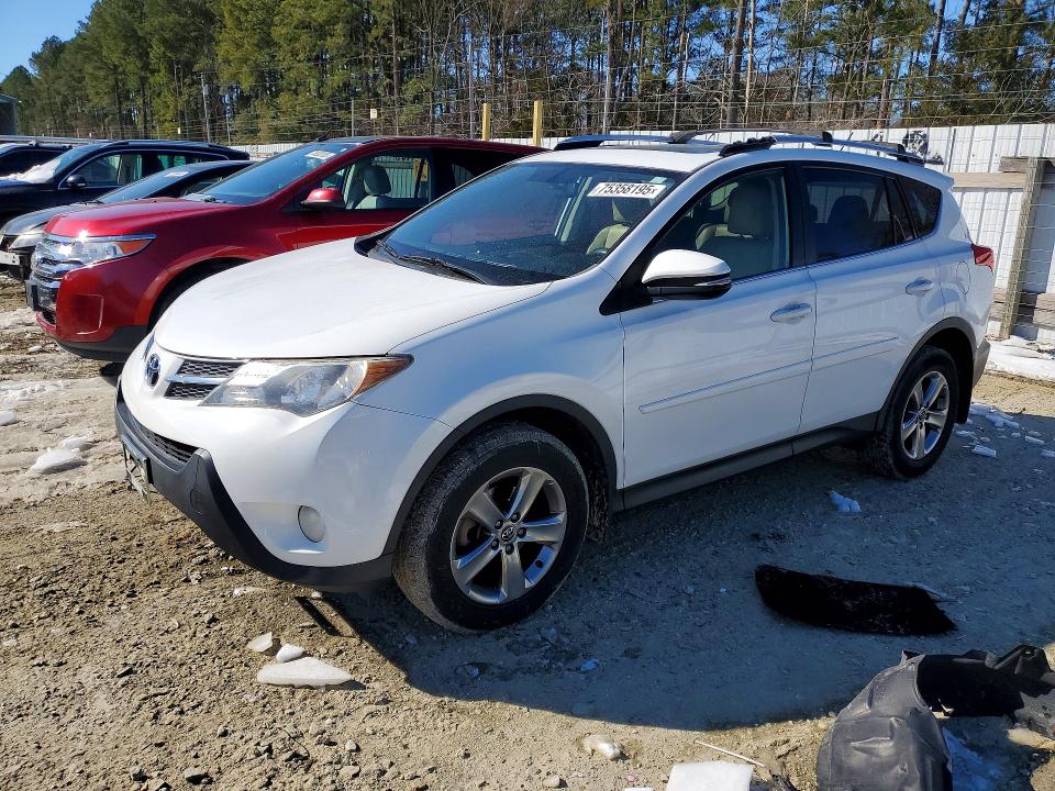 TOYOTA RAV4 XLE 2015 with VIN JTMRFREV8FD112027 - Photo from auction