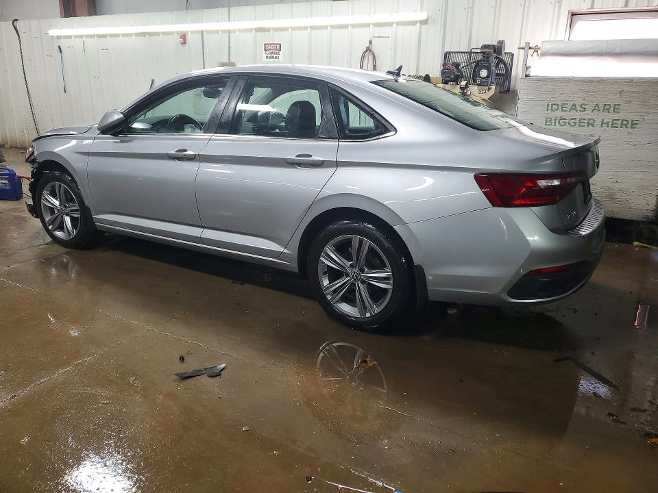 Photo 2 from auction – 2023 VOLKSWAGEN JETTA with VIN 3VW7M7BU0PM020880