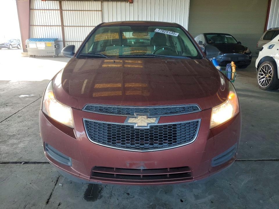Photo 5 from auction – 2012 CHEVROLET CRUZE LS with VIN 1G1PC5SH1C7349825