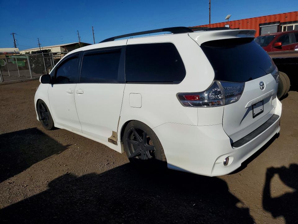 Photo 2 from auction – 2011 TOYOTA SIENNA with VIN 5TDXK3DC0BS108696
