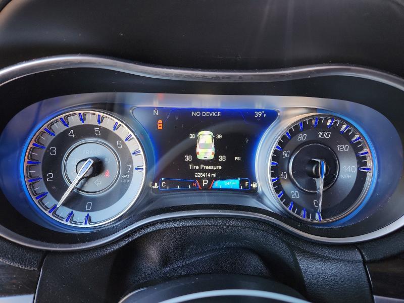 Photo 9 from auction – 2016 CHRYSLER 300 with VIN 2C3CCAAG5GH243769