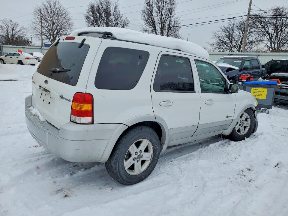 Photo 3 from auction – 2006 FORD ESCAPE with VIN 1FMCU96H76KA74818