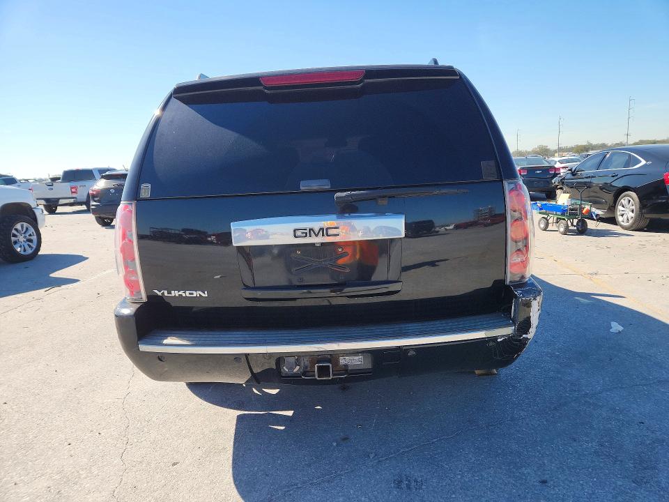 Photo 6 from auction – 2007 GMC YUKON DENA with VIN 1GKFK63897J299361