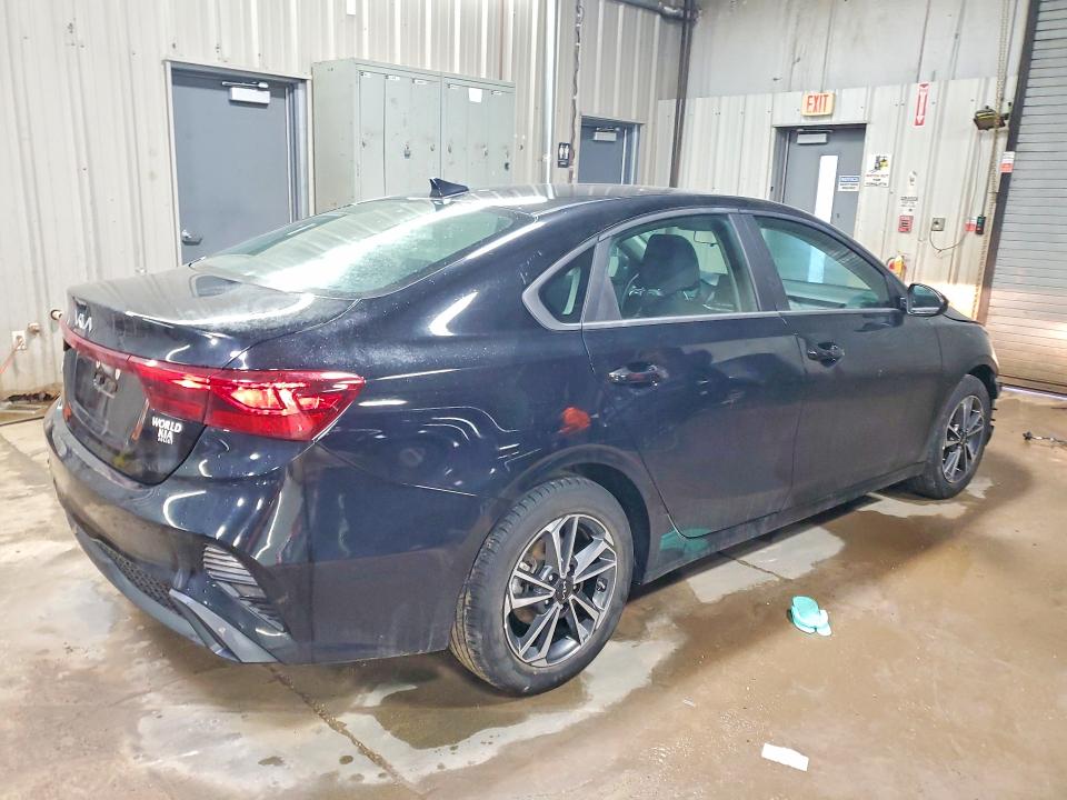 Photo 3 from auction – 2024 KIA FORTE LX with VIN 3KPF24AD0RE746661