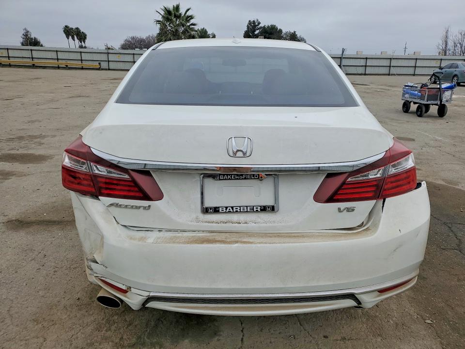 Photo 6 from auction – 2017 HONDA ACCORD with VIN 1HGCR3F81HA019763