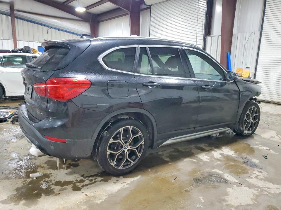 Photo 3 from auction – 2022 BMW X1 XDRIVE2 with VIN WBXJG9C07N5V41771