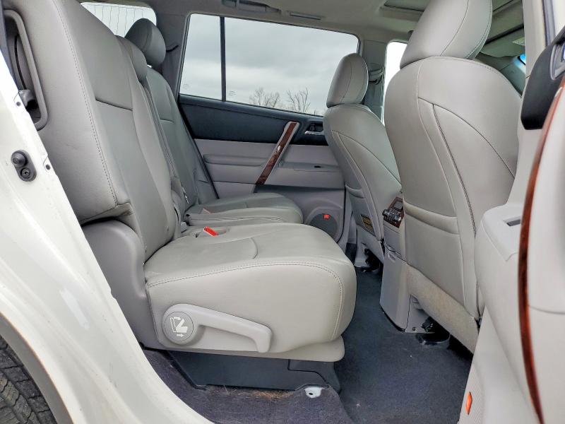 Photo 11 from auction – 2013 TOYOTA HIGHLANDER with VIN 5TDDK3EH3DS267566