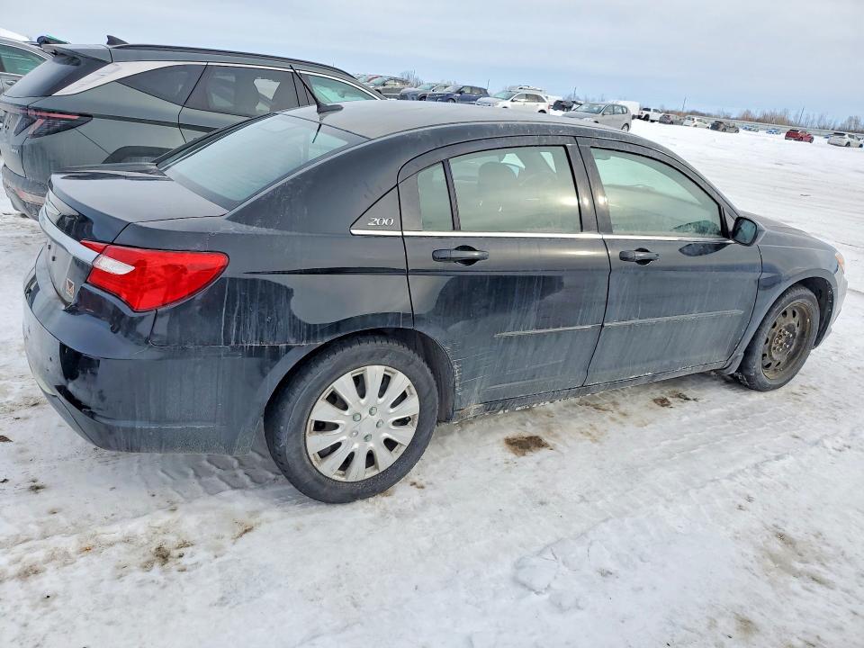 Photo 3 from auction – 2013 CHRYSLER 200 with VIN 1C3CCBAB7DN549983