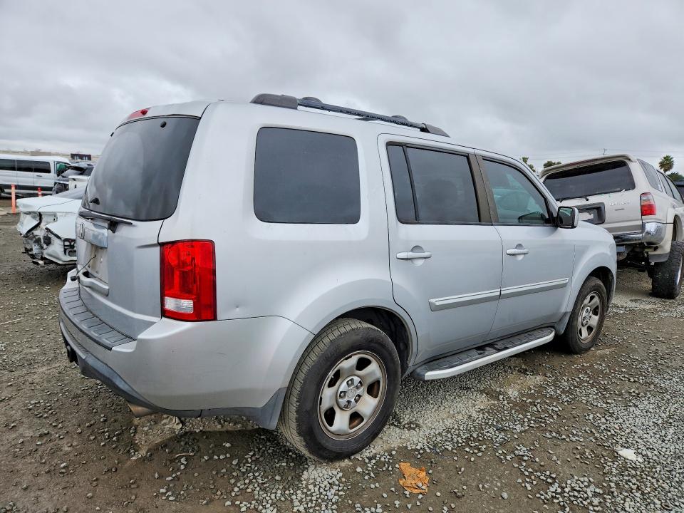 Photo 3 from auction – 2012 HONDA PILOT with VIN 5FNYF3H42CB006009